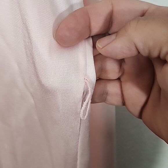 Vanity Fair soft pink and lace with flower details long robe size L - Picture 5 of 9